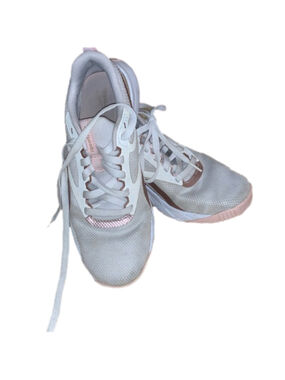 Size 7.5 Reebok white and pink nanoflex size 7.5 runners